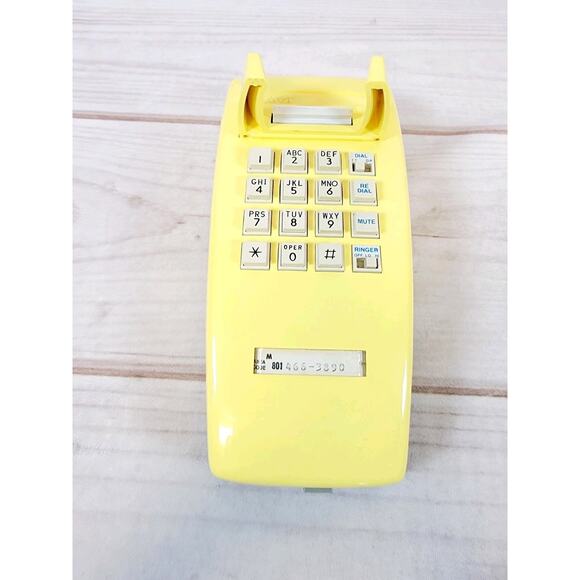 Vintage AT&T Touch Tone Traditional 100 Yellow Telephone Wall Phone - Picture 3 of 16
